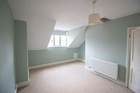 2 bedroom terraced house to rent, 120 Woolmer Road