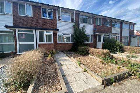 3 bedroom terraced house to rent, Camberley