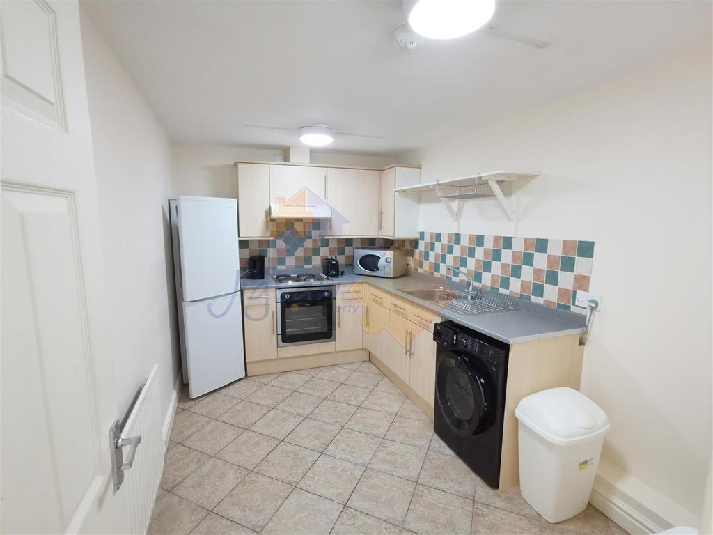 Gresham Street, Lincoln, LN1 4 bed semidetached house to rent £480