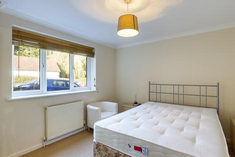 2 bedroom flat to rent, Old Worting Road, Worting, Basingstoke, RG22
