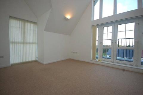2 bedroom penthouse to rent - Lambourne Chase, Great Baddow, Chelmsford, Essex, CM2