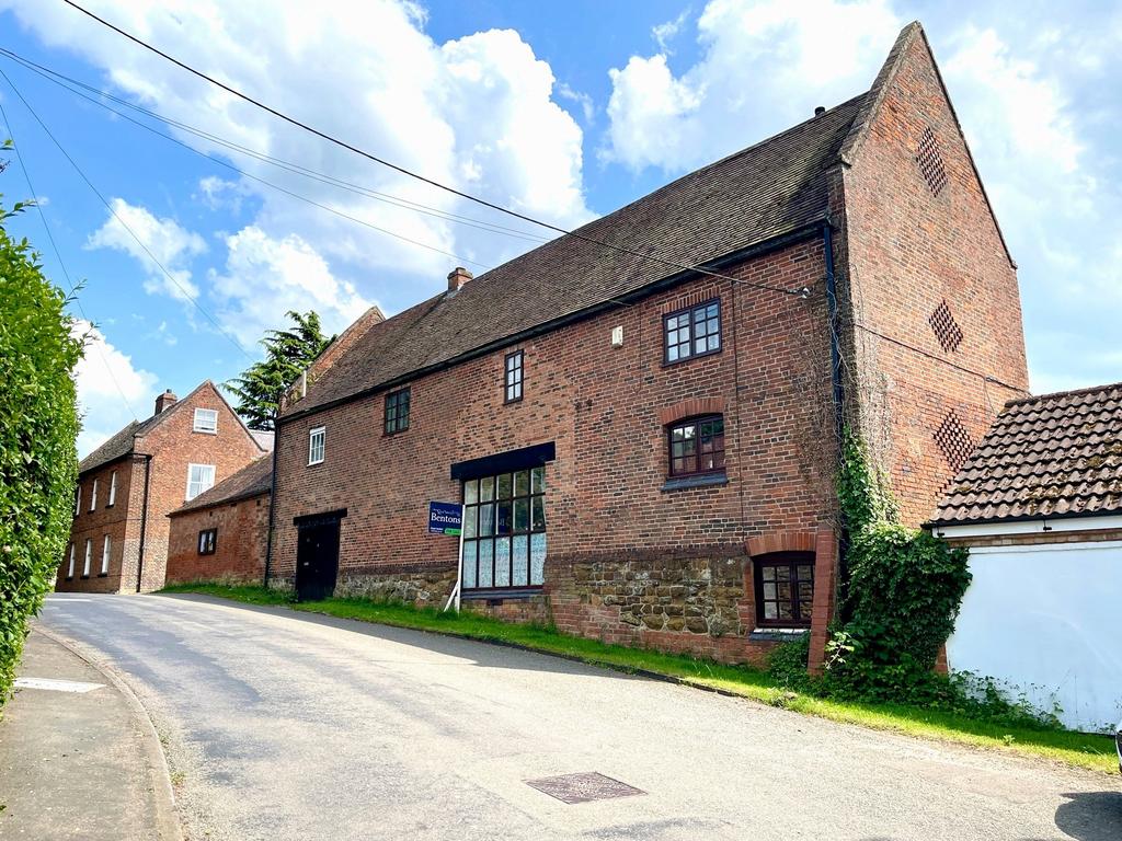 Main Street, Grimston, Melton Mowbray 4 bed house for sale £575,000