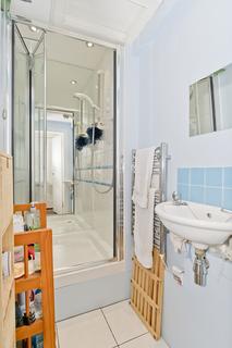 2f2, 88 Newhaven Road, Edinburgh, EH6 5QL