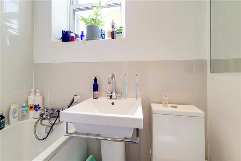 2 bedroom flat to rent, The Heights, Frognal, Hampstead, London