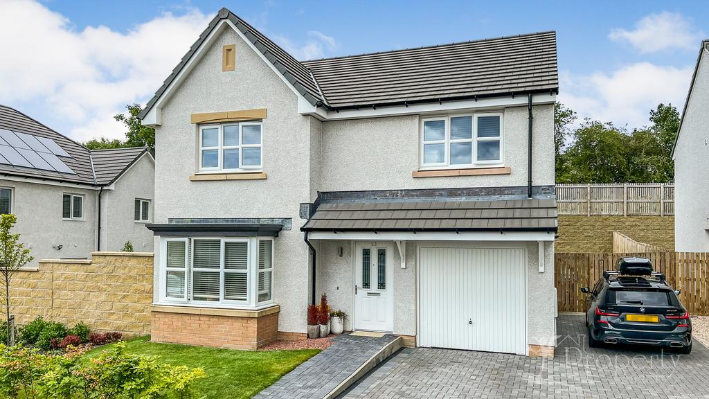 Barrie Avenue, Bothwell G71 4 bed detached house to rent £3,200 pcm