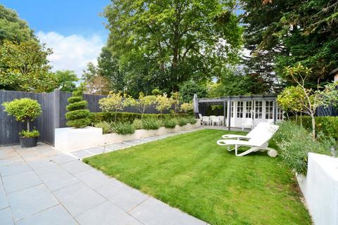 63b The Crescent, Cheam, Sutton, SM2 7BT