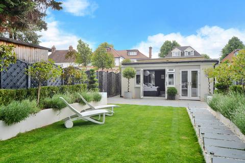 63b The Crescent, Cheam, Sutton, SM2 7BT