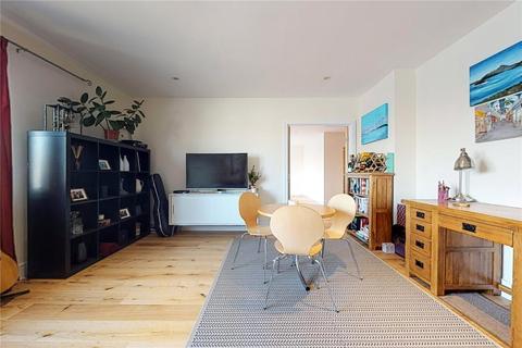 2 bedroom apartment to rent, City Walk, London, SE1