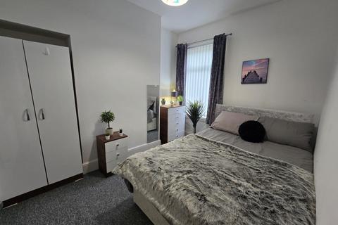 1 bedroom in a house share to rent, Ena Street,  Hull, HU3