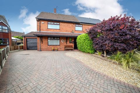 16 Avery Square, Haydock, St Helens, WA11 0XB