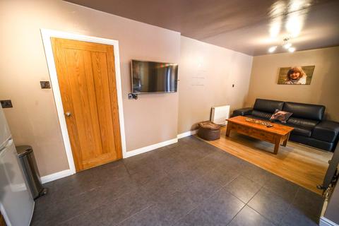 16 Avery Square, Haydock, St Helens, WA11 0XB