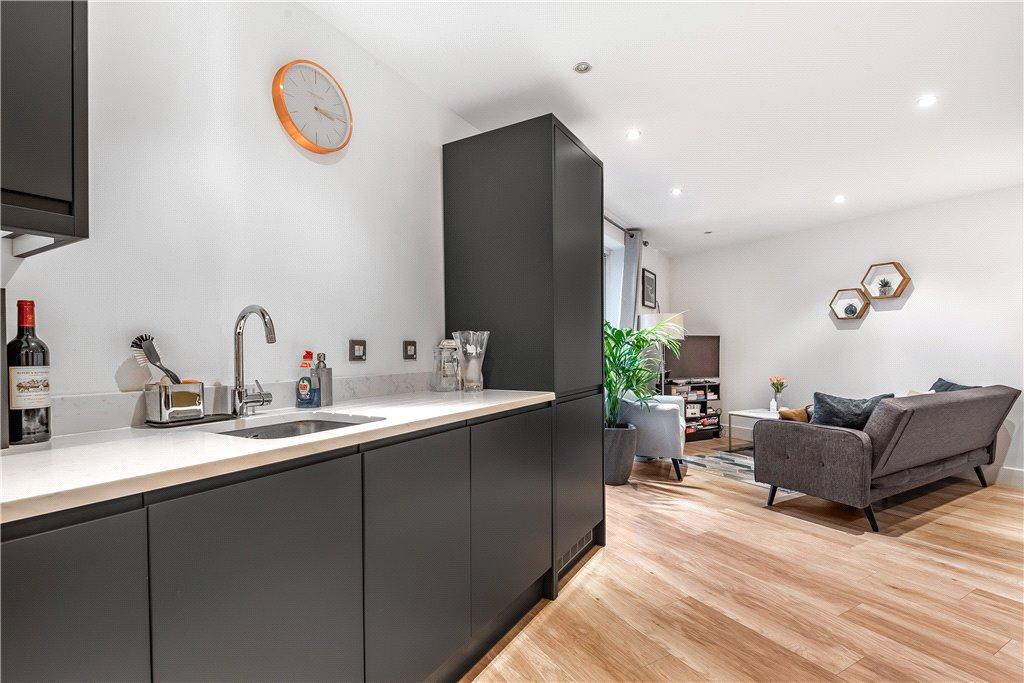 Kitchen/Reception
