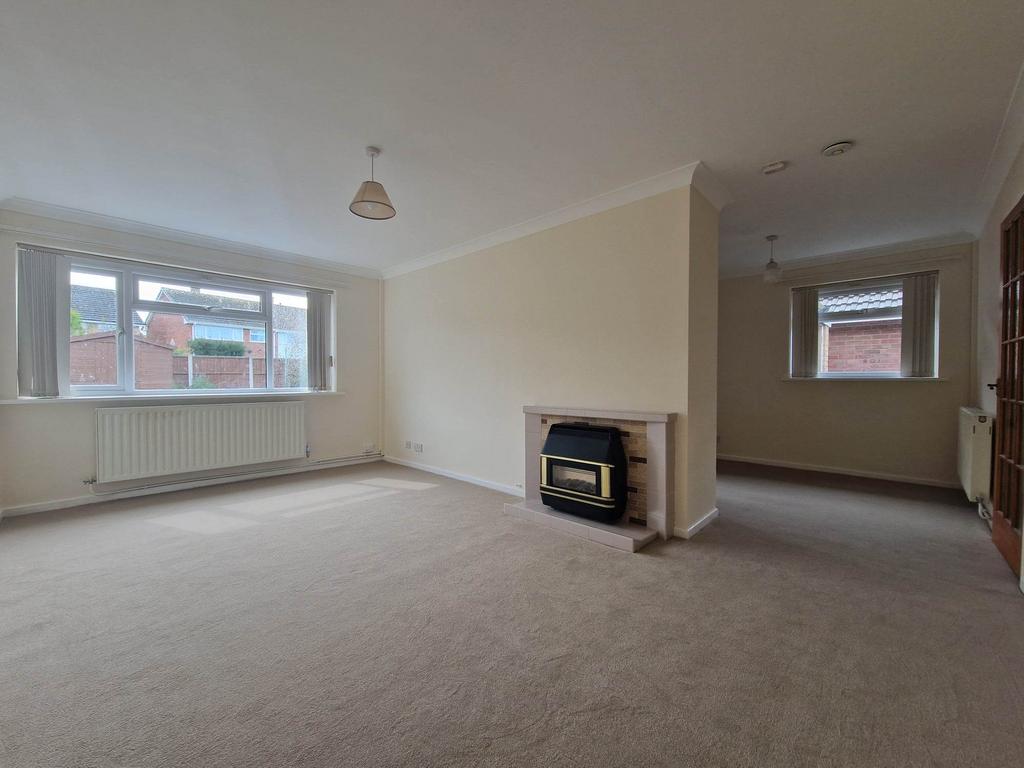 The Beeches, Rugeley. WS15 2QY 3 bed detached bungalow for sale £269,950