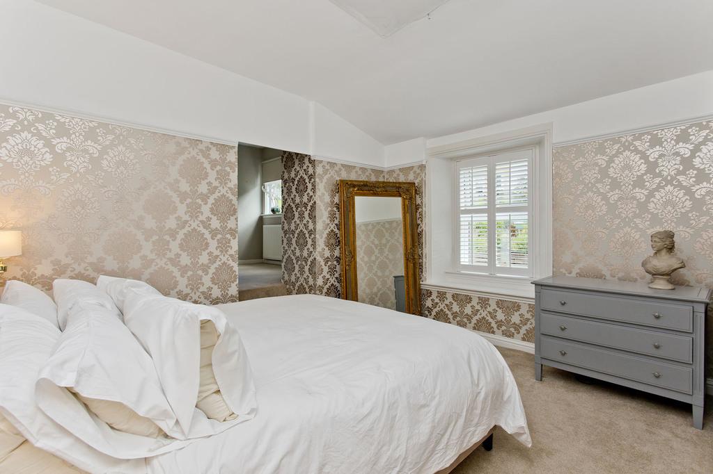 12 Bed 1