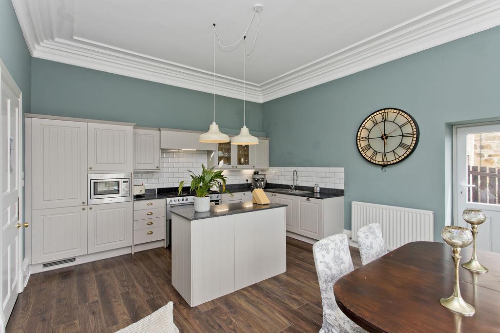 09 Kitchen