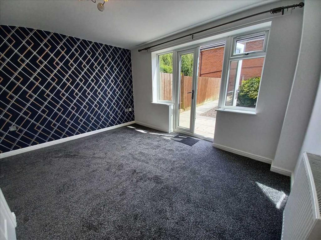 Tarragon Drive, Blackpool 2 bed house £695 pcm (£160 pw)