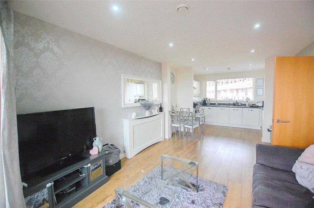 Leyland Court, Angel Way, Romford, RM1 1 bed apartment for sale £73,500