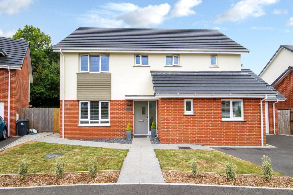 Highgrove, Sticklepath, Barnstaple EX31 3SX 4 bed detached house £525,000