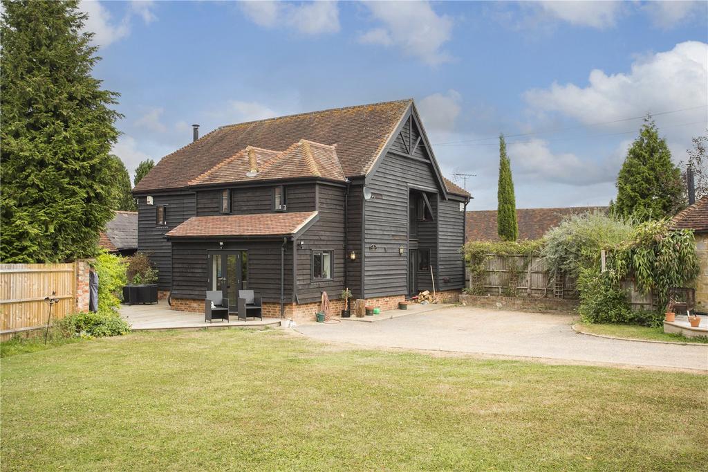 Clapwater, Fletching, Uckfield, East Sussex, TN22 3 bed detached house