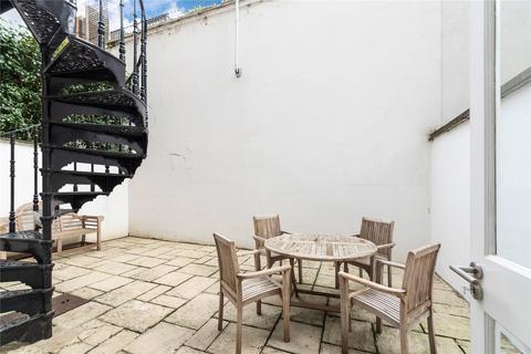 2 bedroom maisonette to rent, Queen's Gate Gardens, London, SW7