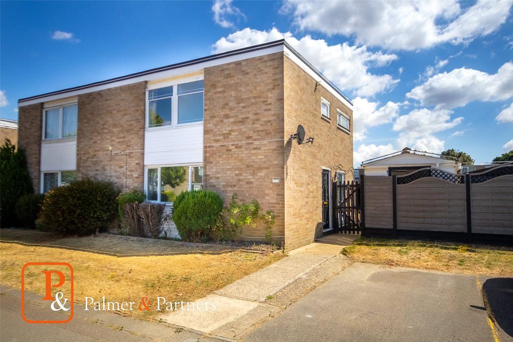 Lethe Grove, Colchester, Essex, CO2 3 bed semidetached house £290,000