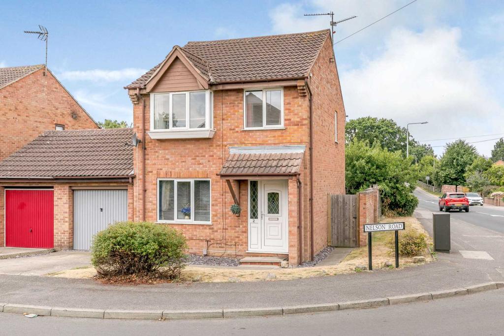 Nelson Rd, Balderton, Newark, NG24 3EL 3 bed semidetached house £230,000