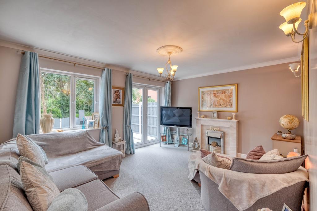 Mount Pleasant,Kingswinford,DY6 9SJ 3 bed semidetached house £275,000