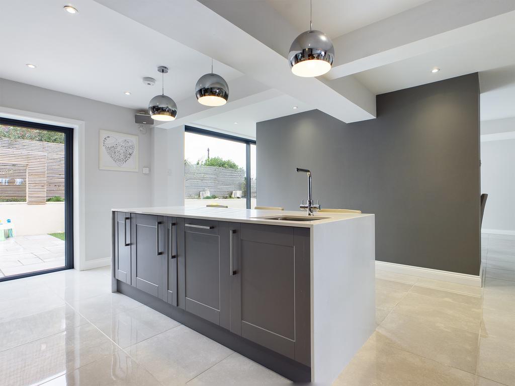 West Cross Lane, West Cross, Swansea, SA3 4 bed detached house for sale