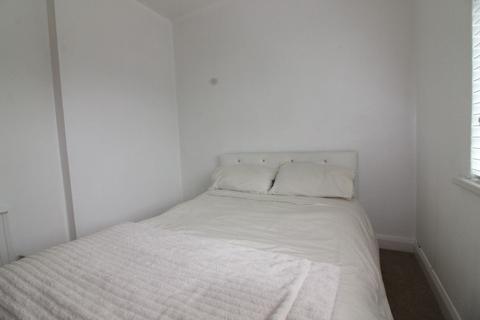 1 bedroom in a house share to rent, Salcombe Road, Nottingham