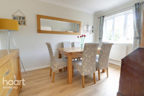 57 Jasmine Road, Rush Green, Romford, RM7 0WZ