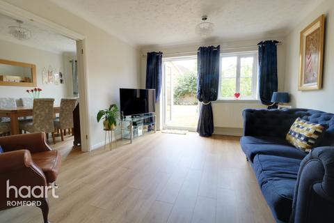 57 Jasmine Road, Rush Green, Romford, RM7 0WZ