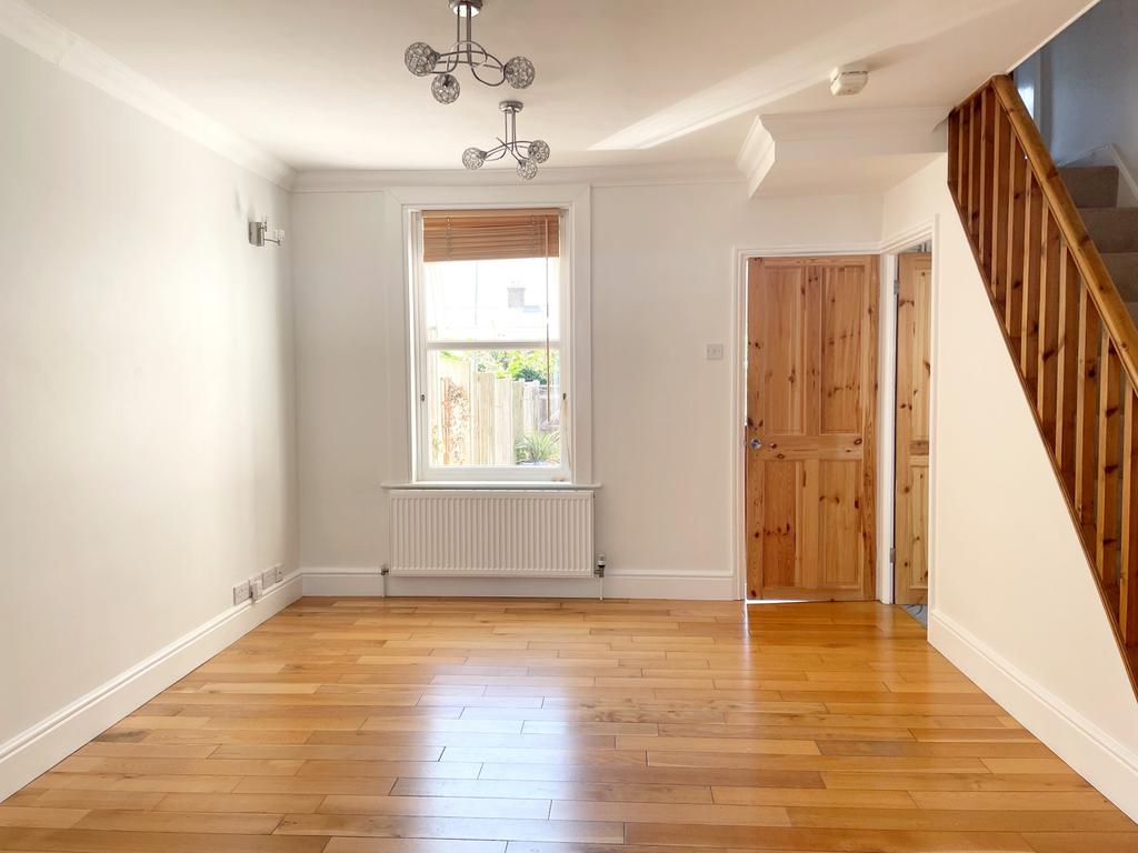 Kingsnorth Road, Faversham 3 bed terraced house £1,250 pcm (£288 pw)