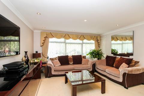 41 Anglesey Close, Crawley, RH11 9HG