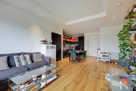 2 bedroom apartment for sale - Astell House, London