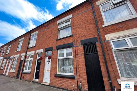 3 bedroom terraced house for sale - St Saviours Road, Leicester, LE5