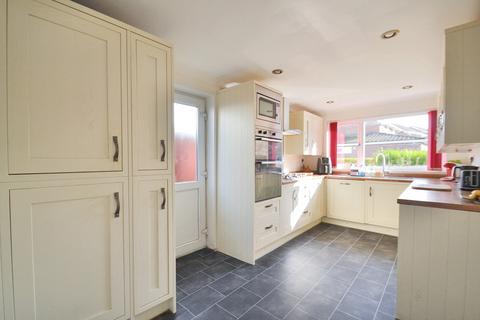 4 bedroom detached house for sale, Merley