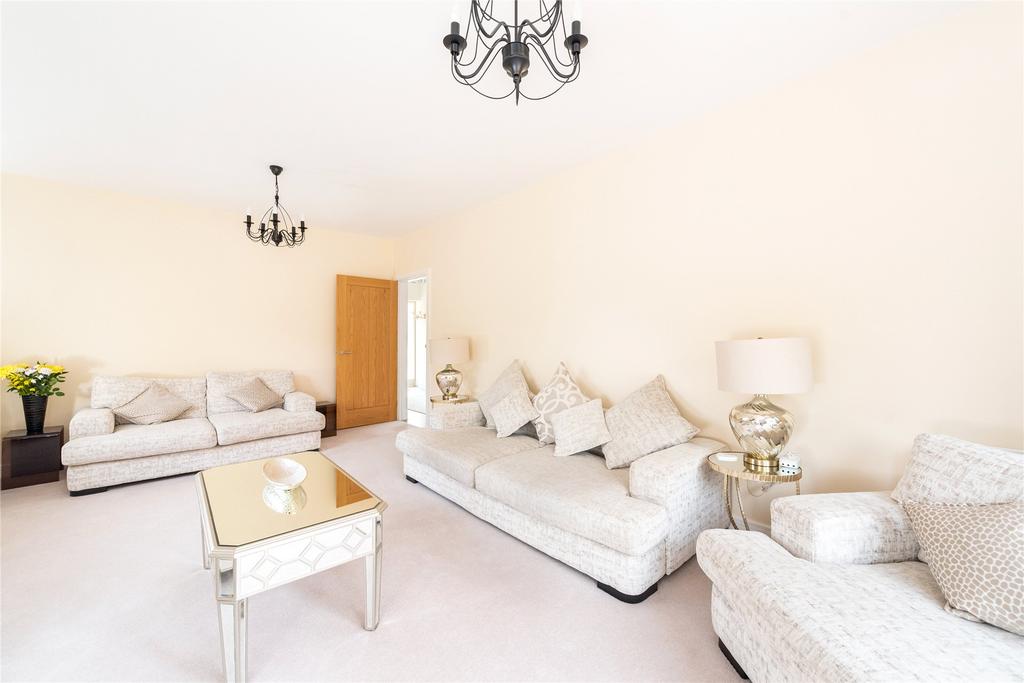 Sitting/Family Room
