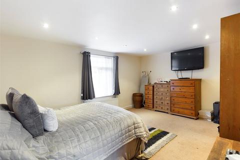 4 bedroom semi-detached house for sale - High Street, Stanwell, Middlesex, TW19