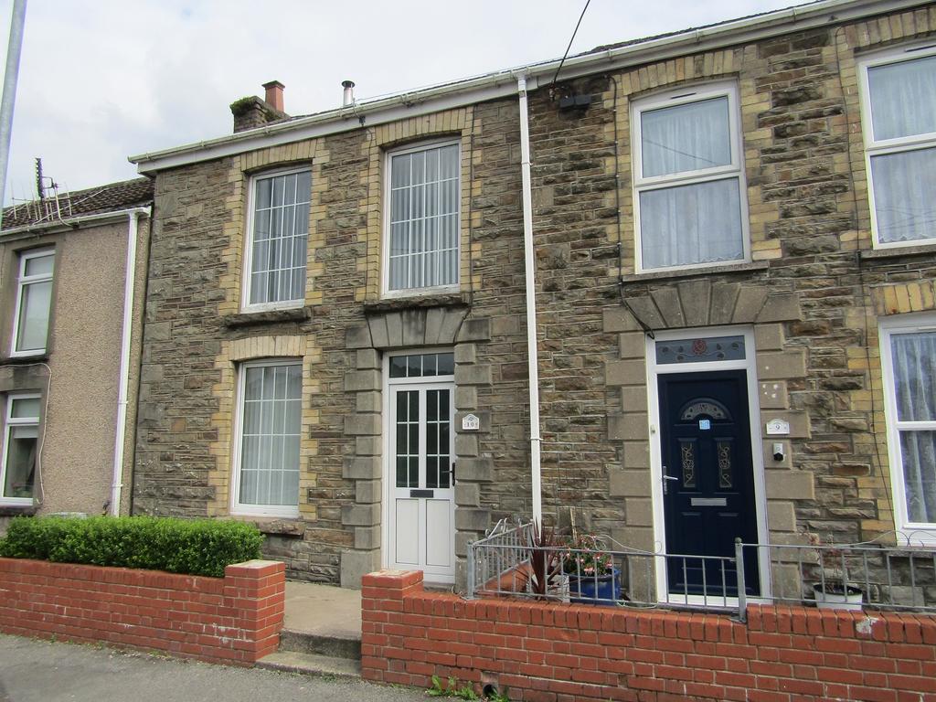 Lon Hir, Alltwen, Pontardawe... 2 bed terraced house £160,000