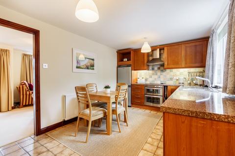 4 The Meadows, Arnside, Carnforth, LA5 0EY