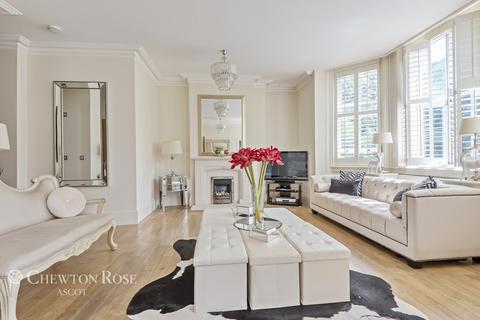 Flat 10, Edenbrook Place Brook Avenue, Ascot, SL5 7FN