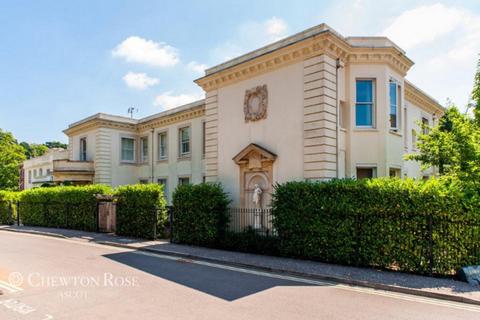 Flat 10, Edenbrook Place Brook Avenue, Ascot, SL5 7FN