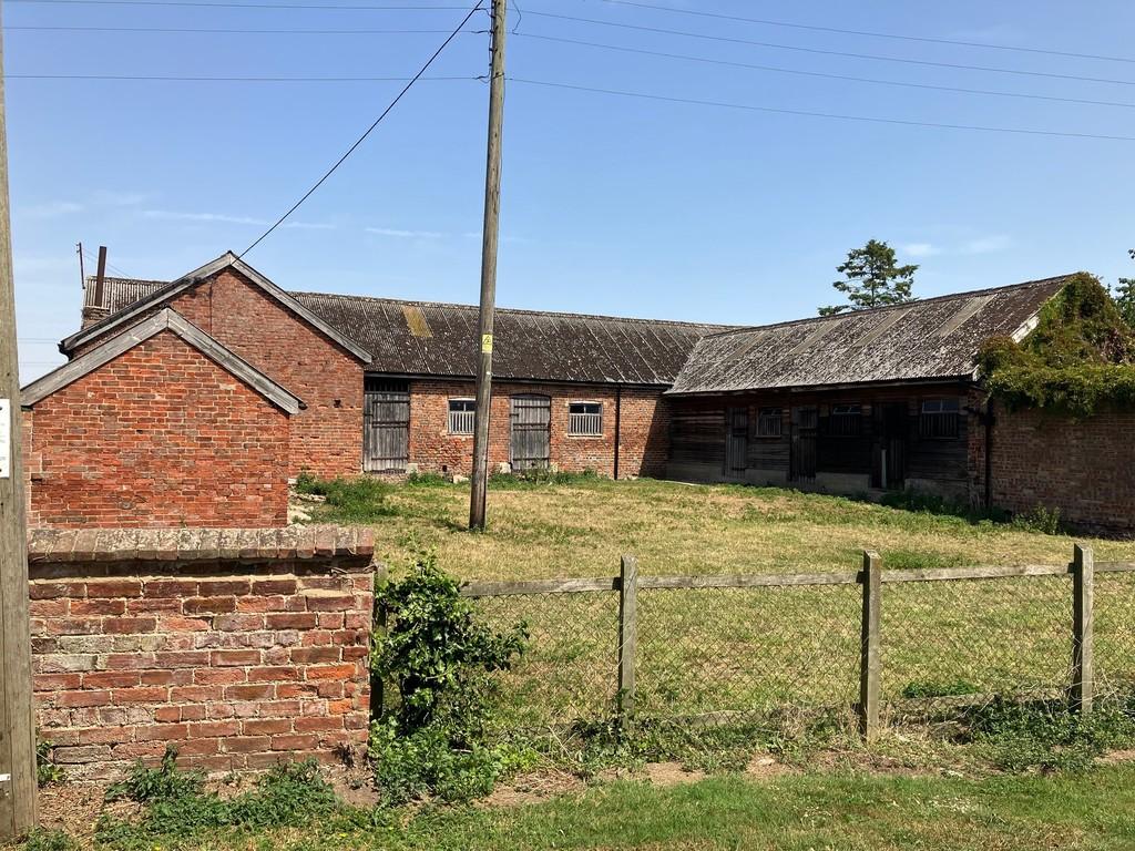 Stockwell Gate, Whaplode Barn £160,000