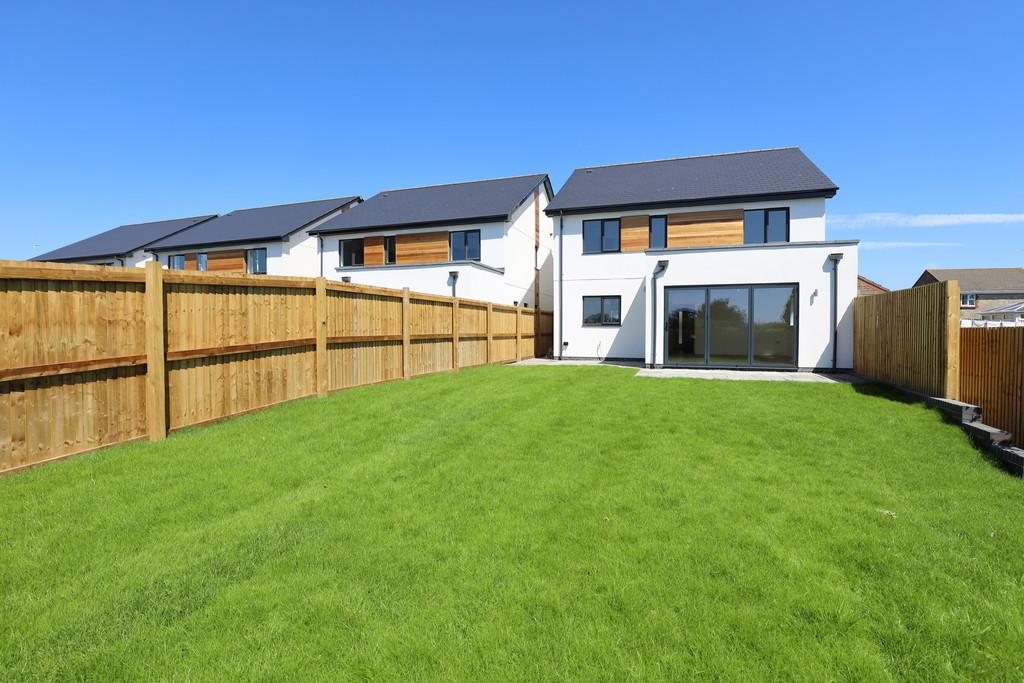 Barcud Coch, Heol Y Fro, Llantwit Major, Vale Of CF61 2SA 4