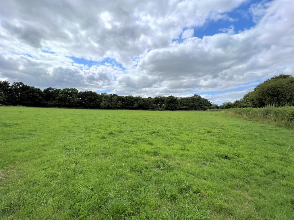Approximately 6.83 acres of Agricultural Land, PeterstonSuperEly, CF5