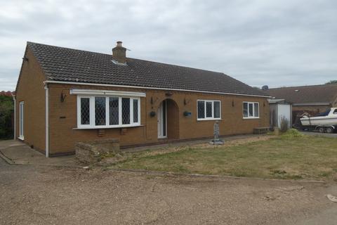 2 bedroom detached bungalow for sale - Hereford Lodge, Barbers Drove North