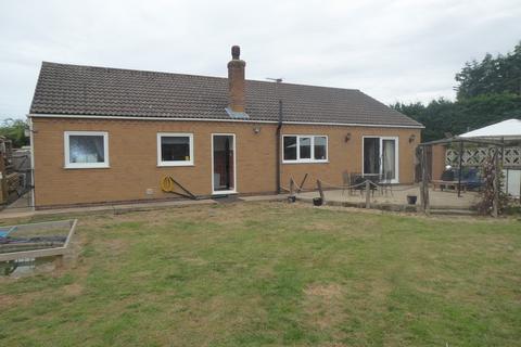 2 bedroom detached bungalow for sale - Hereford Lodge, Barbers Drove North