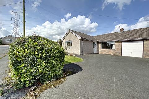 15 Gleneagles Avenue, Hoddlesden, Darwen, BB3 3LP