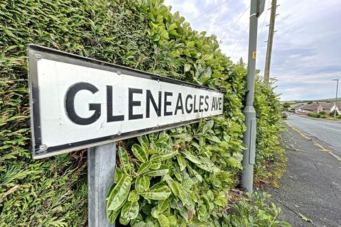 15 Gleneagles Avenue, Hoddlesden, Darwen, BB3 3LP