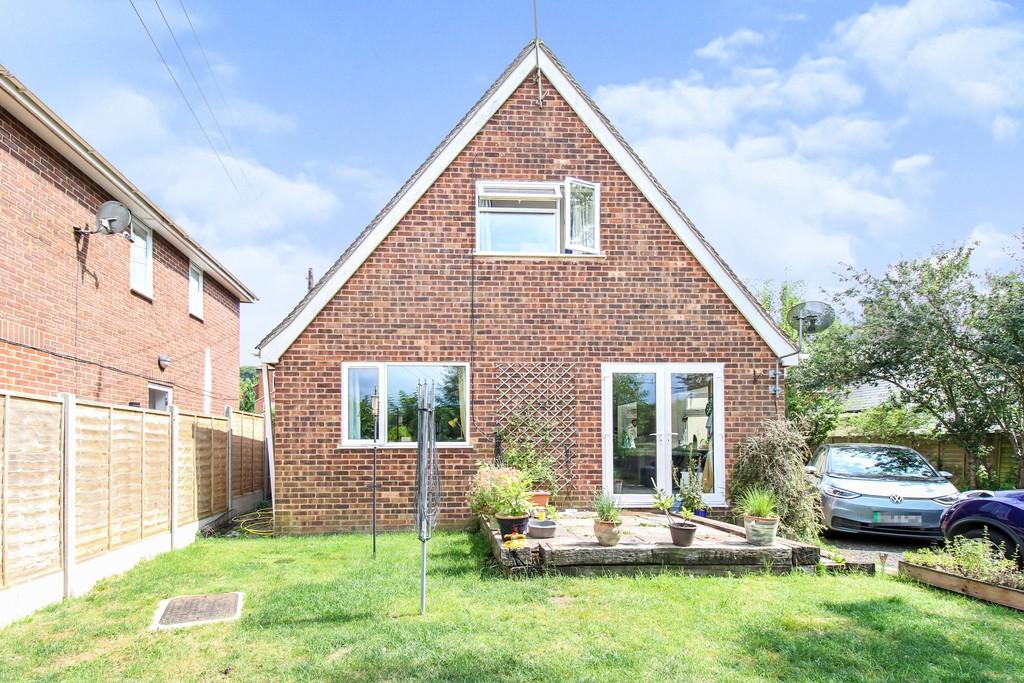 Main Road, Ogbourne St. Andrew 3 bed detached house for sale £350,000